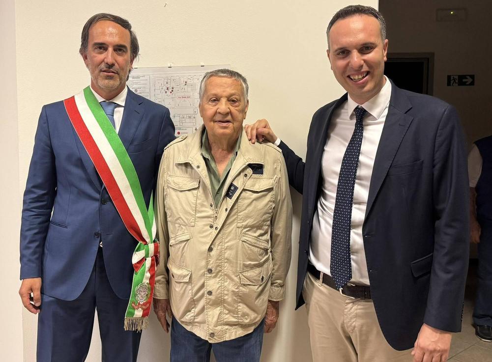 Pozzetto premiato...Taac. Da ieri cittadino onorario: "Pilastro del cinema"