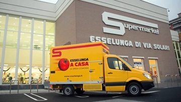 Esselunga, bloccate le consegne a domicilio per Pasqua: “Gravi disservizi ai clienti per lo sciopero della logistica”