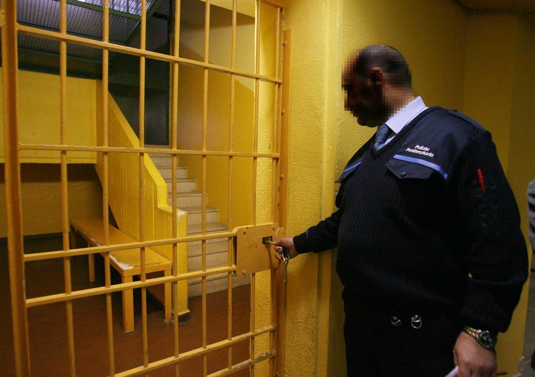gira in moto con un chilo di coca cinquantenne finisce in carcere