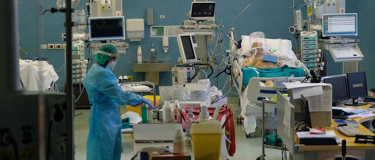 Crema, aria condizionata ko in ospedale: apparecchi portatili nei reparti. Problemi anche agli ascensori