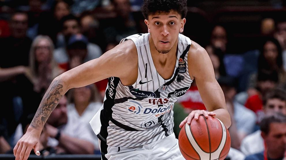 Si riempie un’altra tessera del puzzle in casa Olimpia Milano. Ufficiale l’ingaggio di Quinn Ellis (nella foto), playmaker inglese classe...