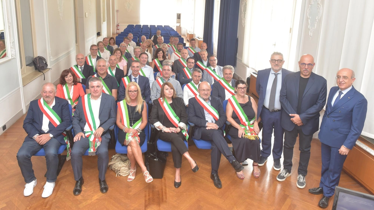 Il primo incontro post-elettorale con Prefettura, Provincia e Regione Il primo incontro post-elettorale con Prefettura, Provincia e Regione