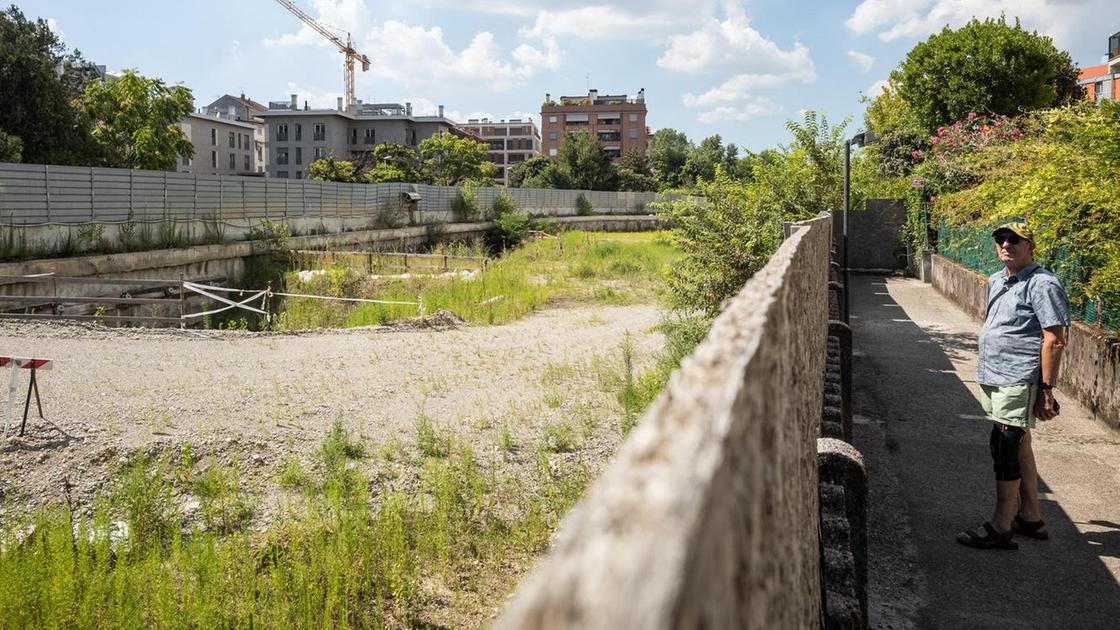 Da piazza Aspromonte a via Calvino: "La città è stata saccheggiata" Da piazza Aspromonte a via Calvino: "La città è stata saccheggiata"
