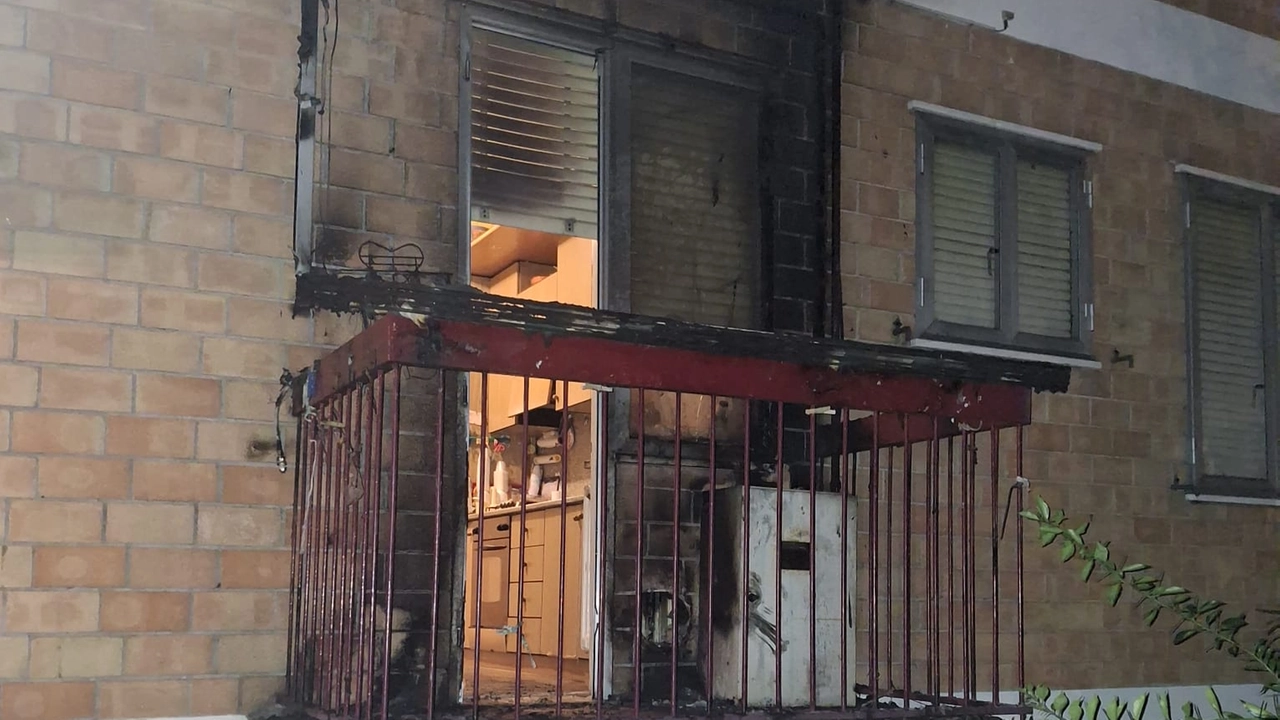 Incendio in un apparatmento a Inveruno, salvata una donna