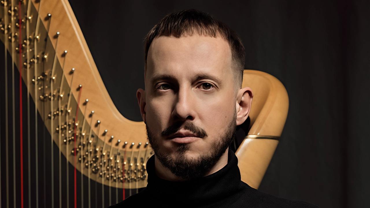 Giuliano Marco Mattioli al concerto “Notte-Brani notturni per arpa del 20esimo secolo“ all’Oratorio di Santa Maria Maddalena Giuliano Marco Mattioli al concerto “Notte-Brani notturni per arpa del 20esimo secolo“ all’Oratorio di Santa Maria Maddalena