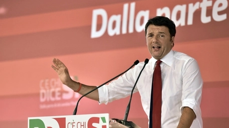 Settembre 2015: l’allora segretario del Pd Matteo Renzi alla Festa dell’Unità a Milano Settembre 2015: l’allora segretario del Pd Matteo Renzi alla Festa dell’Unità a Milano