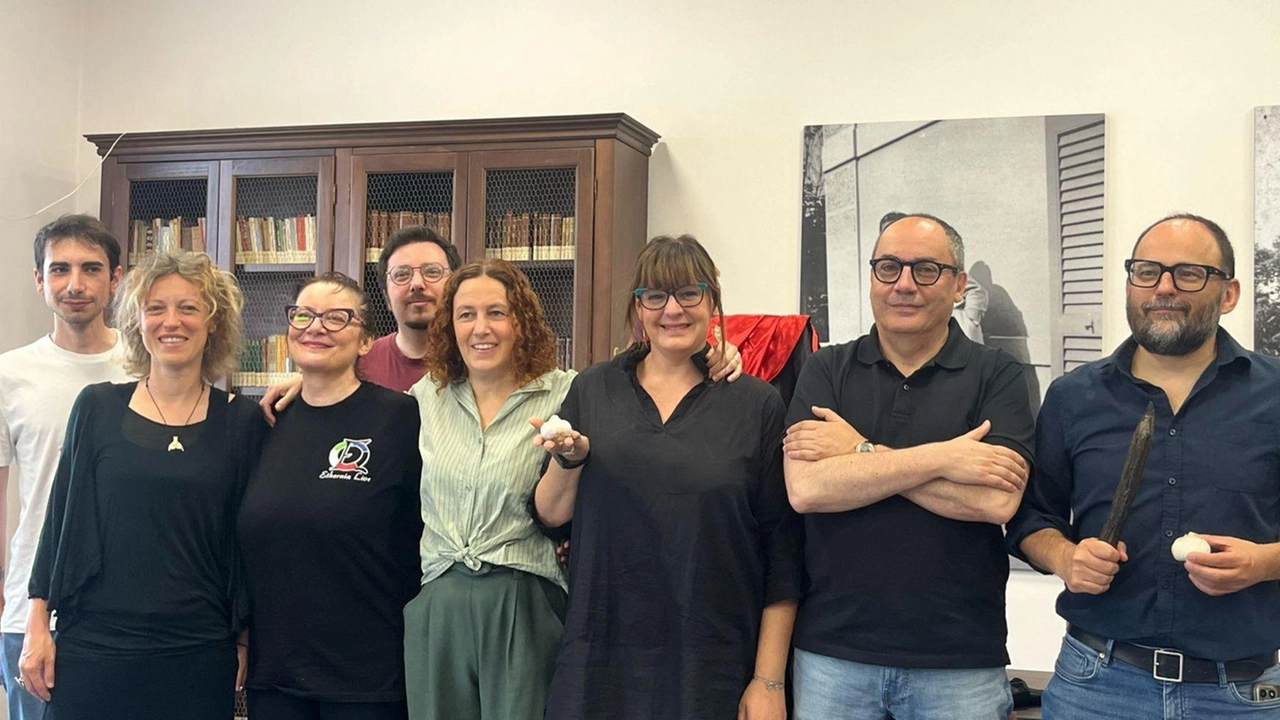 La presentazione della Notte bianca del lettore che si terrà alla Biblioteca civica Tanti eventi anche per i piccoli La presentazione della Notte bianca del lettore che si terrà alla Biblioteca civica Tanti eventi anche per i piccoli