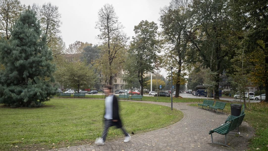 Sommario: Piazzale Libia a Milano, tra storia e modernità. Abitanti apprezzano la bellezza e la tranquillità, ma segnalano problemi di degrado urbano. Sommario: Piazzale Libia a Milano, tra storia e modernità. Abitanti apprezzano la bellezza e la tranquillità, ma segnalano problemi di degrado urbano.