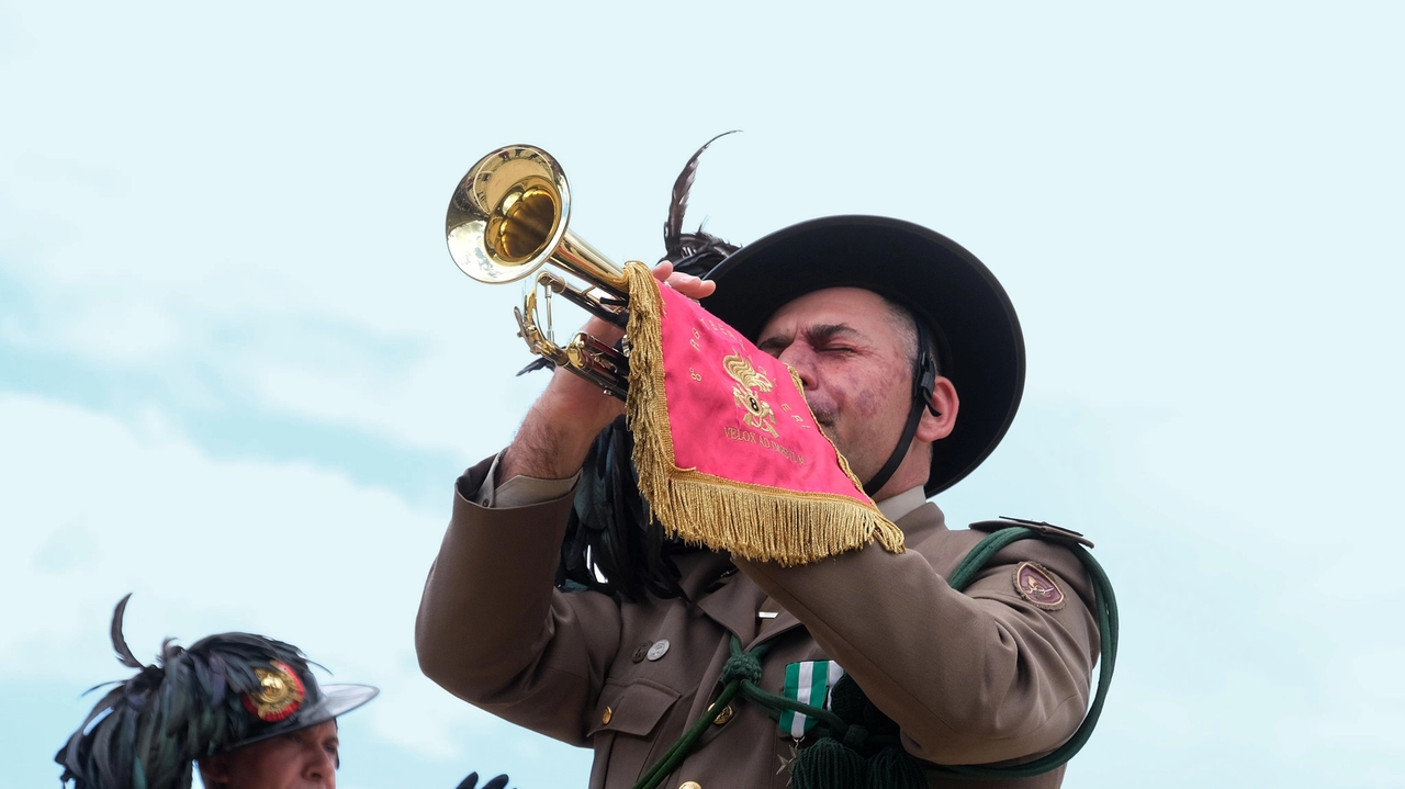 Il programma prevede anche il concerto della fanfara e l’alzabandiera domenica mattina prima dell’inizio della sfilata Il programma prevede anche il concerto della fanfara e l’alzabandiera domenica mattina prima dell’inizio della sfilata