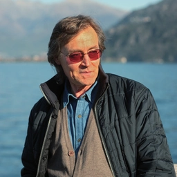 Nei microcosmi di Andrea Vitali: “La mia Itaca di provincia e l’italiano meraviglioso”