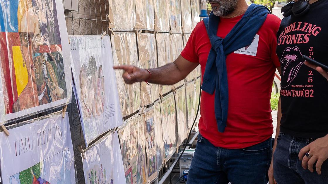 Nuovo murale dedicato alla diversità studenti artisti in campo, scelto il progetto
