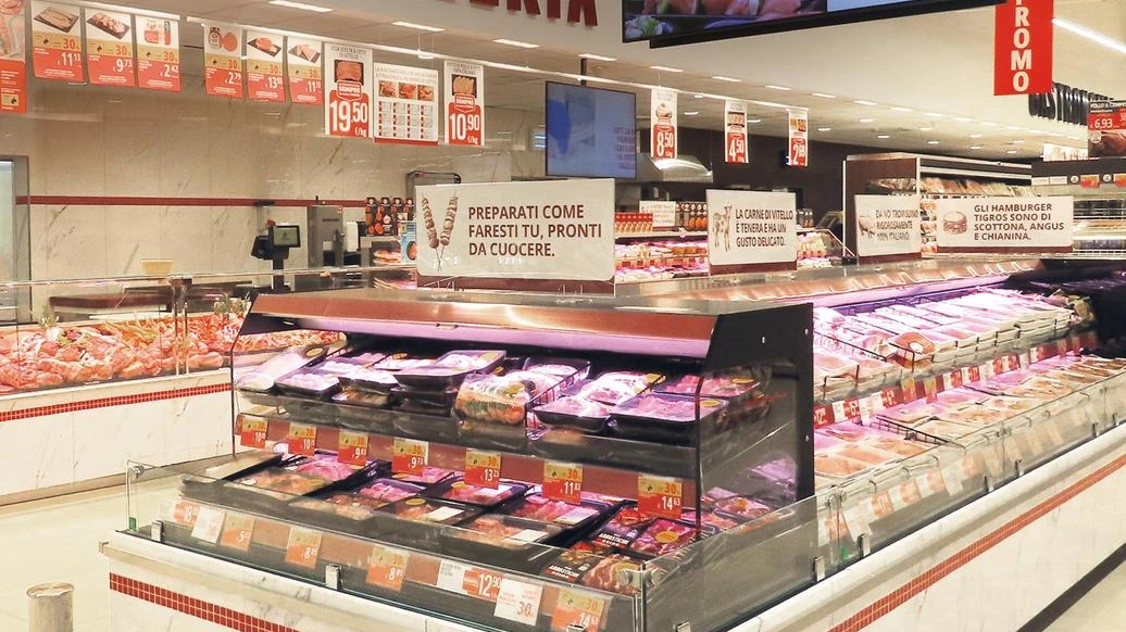 Un nuovo supermercato Tigros ha aperto i battenti ieri mattina a Villa Cortese in via dell’Industria 31. Si tratta di... Un nuovo supermercato Tigros ha aperto i battenti ieri mattina a Villa Cortese in via dell’Industria 31. Si tratta di...