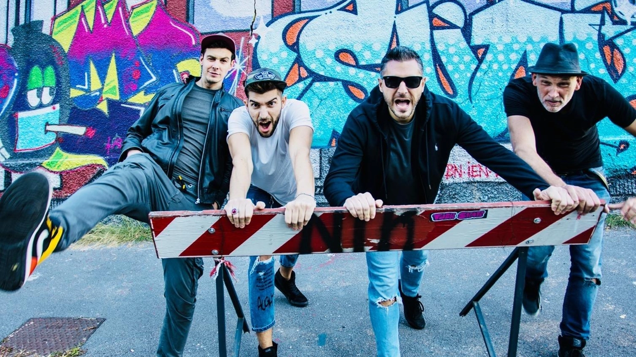 I Magik Johnson, tribute band dei Red Hot Chili Peppers, saranno protagonisti del concerto di oggi alle 21 I Magik Johnson, tribute band dei Red Hot Chili Peppers, saranno protagonisti del concerto di oggi alle 21