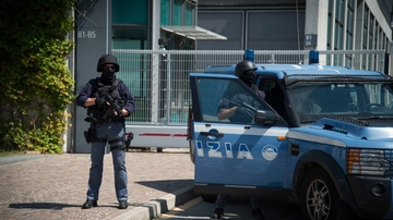 Guerra a colpi di fucile per lo spaccio di droga: tre arresti nell’hinterland milanese