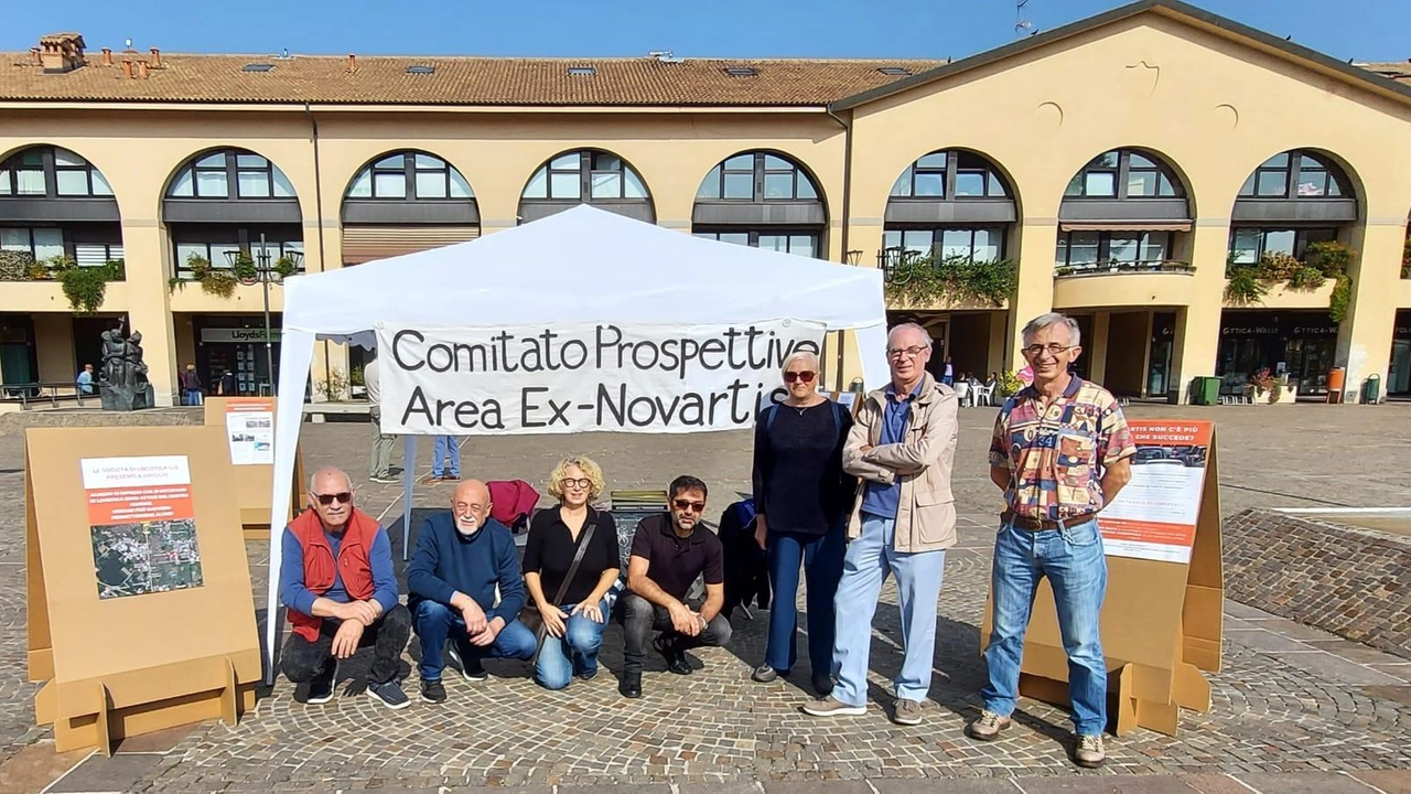 Gli esponenti del Comitato Prospettive Area ex Novartis che esprimono perplessità sul progetto Gli esponenti del Comitato Prospettive Area ex Novartis che esprimono perplessità sul progetto