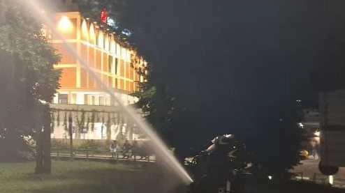 Panico nella notte fra sabato e domenica. È andata infatti a fuoco la torre del “moVe“ di Lissone. L’incendio è...