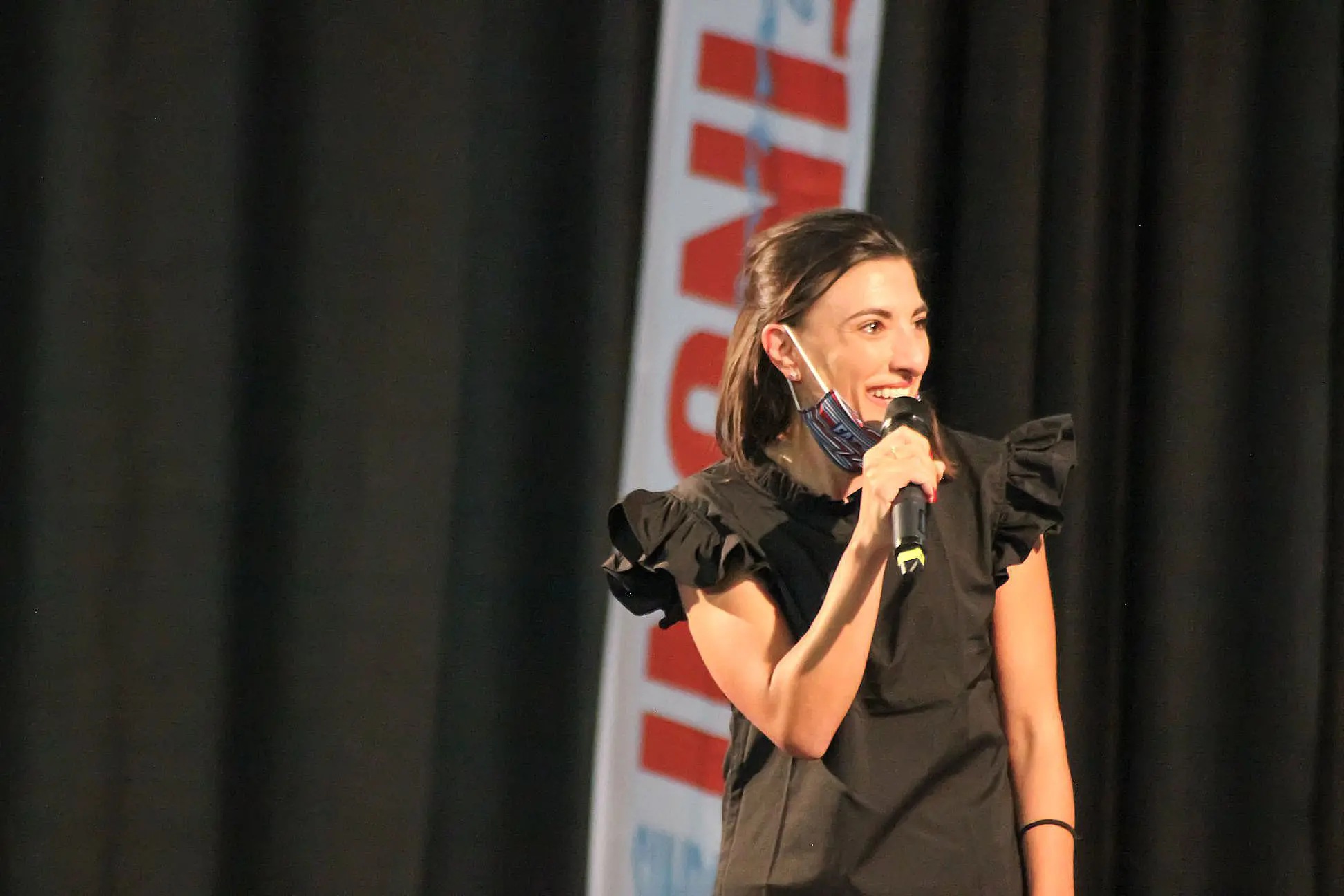 Lecco, insulti social: l’assessora Alessandra Durante presenta la dimissioni. Il sindaco prende tempo