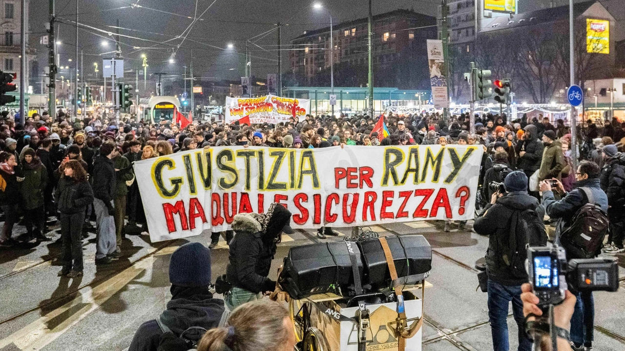 Vertice in Procura: non cambia l’ipotesi di reato di omicidio colposo stradale. La relazione dei ghisa sull’incidente viviseziona 11 secondi in 40 fotogrammi. Vertice in Procura: non cambia l’ipotesi di reato di omicidio colposo stradale. La relazione dei ghisa sull’incidente viviseziona 11 secondi in 40 fotogrammi.