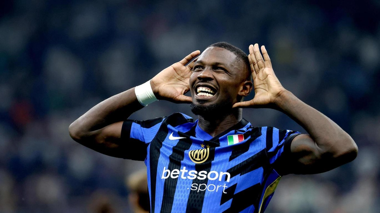 Marcus Thuram, 27 anni, seconda stagione con la maglia dell’Inter Sedici i gol quest’anno fra campionato e Champions League Marcus Thuram, 27 anni, seconda stagione con la maglia dell’Inter Sedici i gol quest’anno fra campionato e Champions League