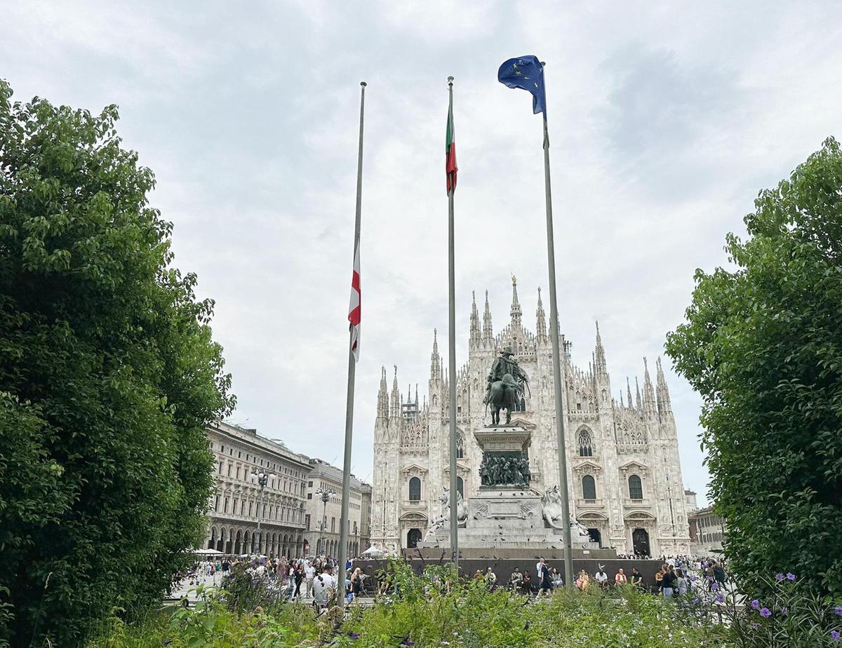 bandiere a mezz8217asta e silenzio l8217ultimo saluto a re giorgio