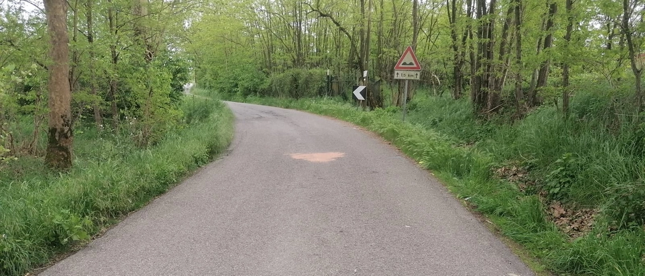 Schianto auto moto a Graffignana: trauma cranico per il centauro salvato in elisoccorso