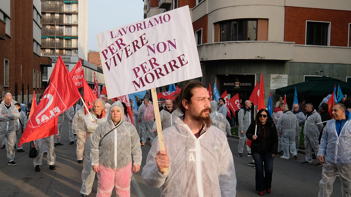 guzzi monza manifestazione contro le morti sul lavoro