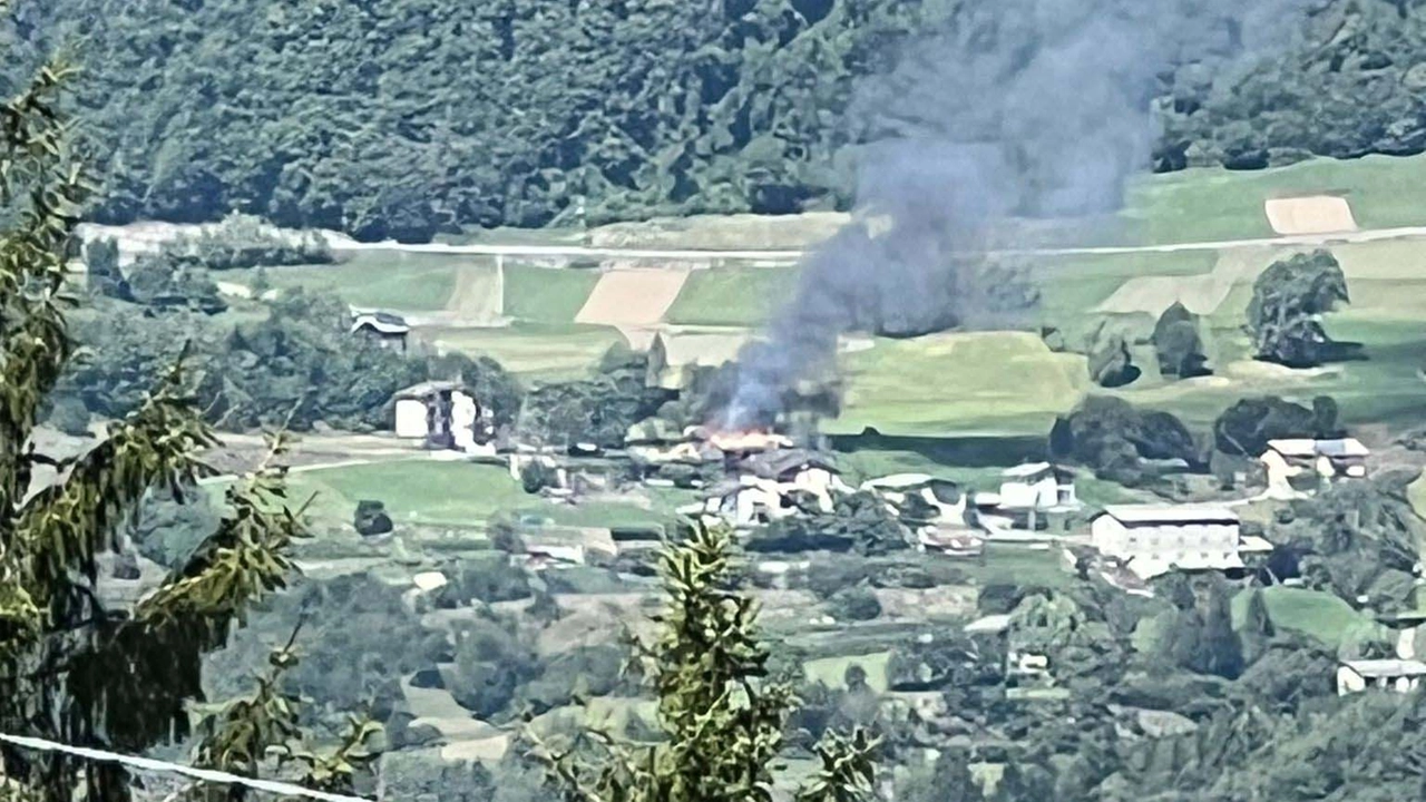 TEGLIO, INCENDIO AGRITURISMO ALBERTA - foto (ANSA/ANP)