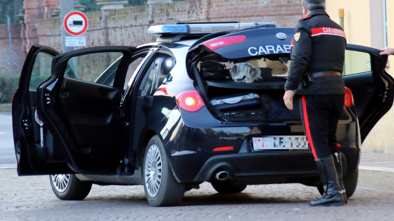 Carabinieri in azione (foto di archivio)
