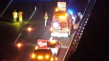 Tra il casello di San Felice e Castelvetro Piacentino nella corsia Sud. Giuseppe Criscenzo, del Cuneese, è morto sul colpo. Salve moglie e figlia. . Tra il casello di San Felice e Castelvetro Piacentino nella corsia Sud. Giuseppe Criscenzo, del Cuneese, è morto sul colpo. Salve moglie e figlia. .