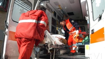 Una donna morta e un uomo in condizioni gravissime è il bilancio dell'incidente stradle (Immagine repertorio) Una donna morta e un uomo in condizioni gravissime è il bilancio dell'incidente stradle (Immagine repertorio)
