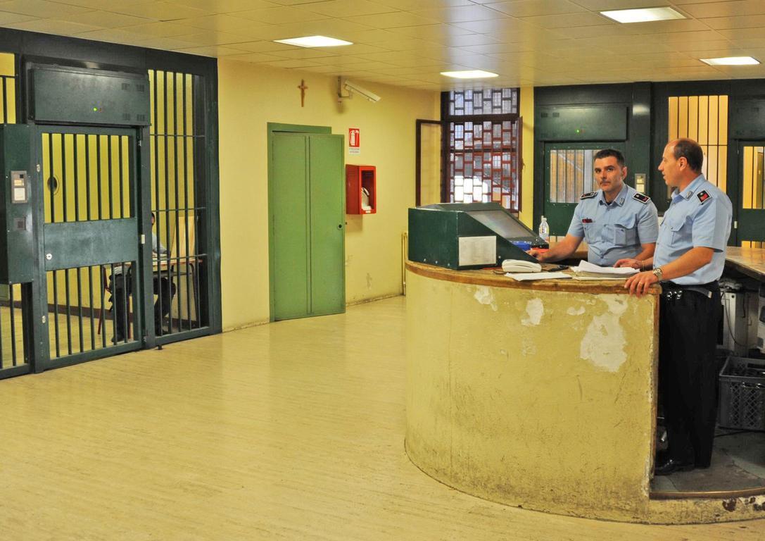 Lusinghe alla vicina fino alla violenza sessuale. In prigione a 64 anni Lusinghe alla vicina fino alla violenza sessuale. In prigione a 64 anni