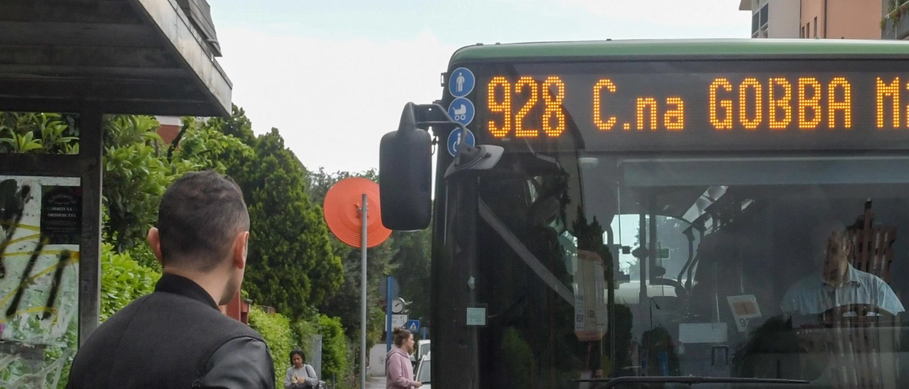 Nuova linea 928 di Atm. Il bus collega Redecesio alla stazione del metrò di Cascina Gobba