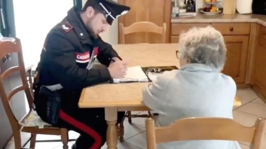 La donna si è rivolta ai carabinieri della stazione di Castellucchio La donna si è rivolta ai carabinieri della stazione di Castellucchio