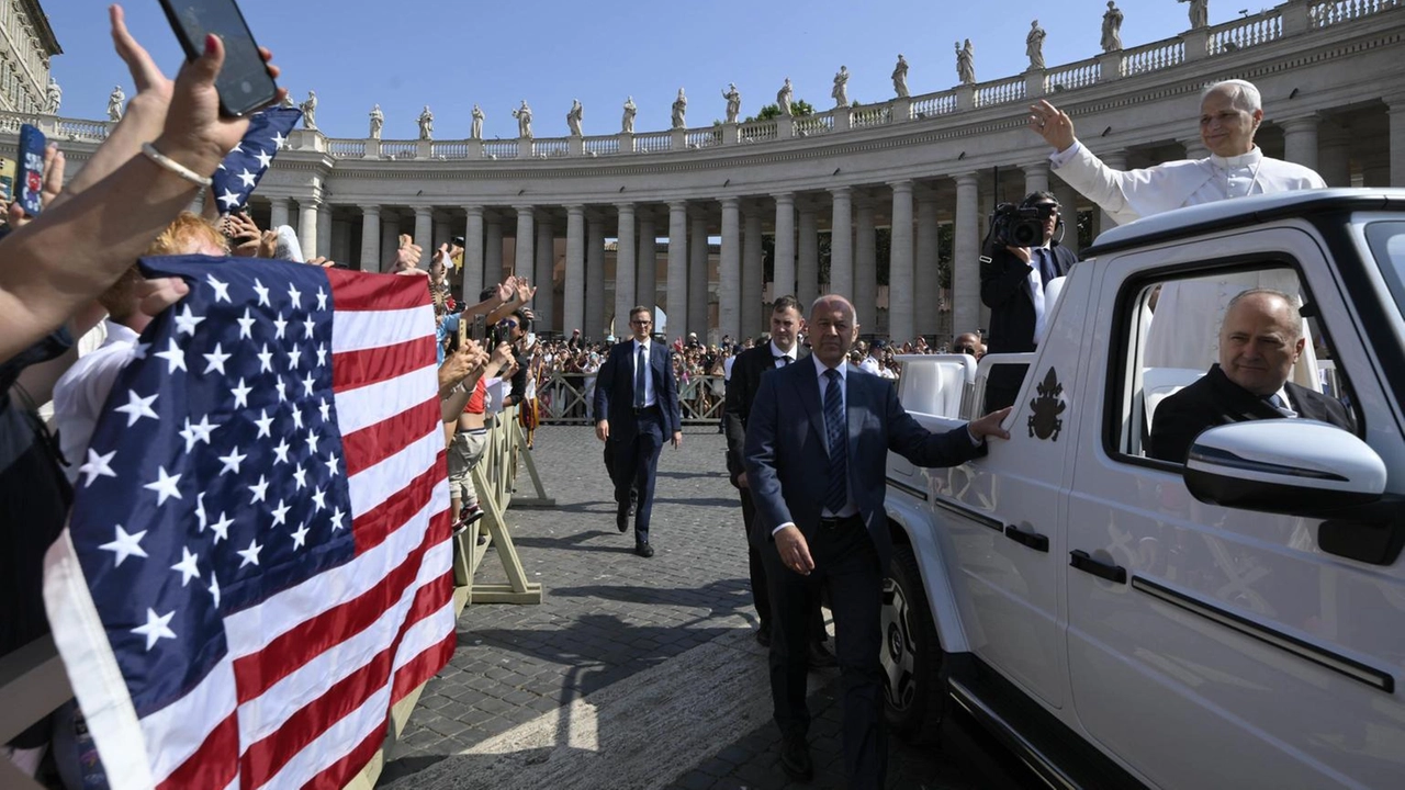 Oggi Angelus e nel pomeriggio messa a San Giovanni Oggi Angelus e nel pomeriggio messa a San Giovanni