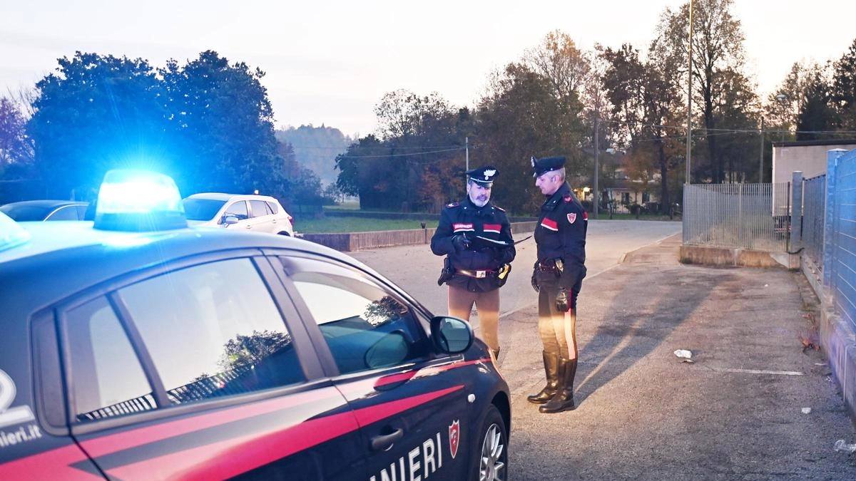 Un furto da almeno 75mila euro, messo a segno nella notte tra martedì e mercoledì alla Grippi Lattonerie di Erba,... Un furto da almeno 75mila euro, messo a segno nella notte tra martedì e mercoledì alla Grippi Lattonerie di Erba,...