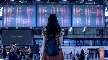 Overbooking: cos’è, come evitarlo e cosa fare per ottenere il rimborso
