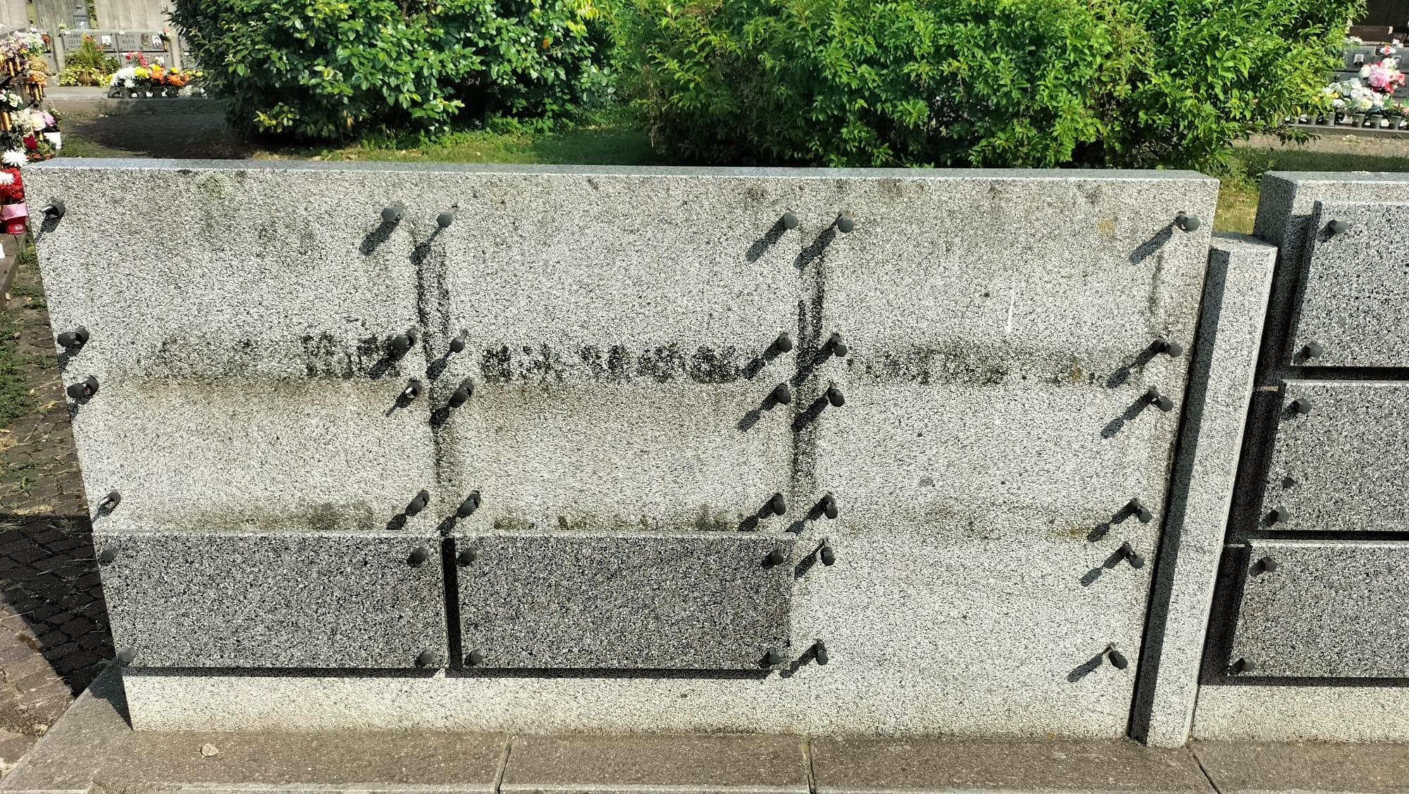 i ladri rubano le lapidi al cimitero di nerviano la rabbia dei cittadini