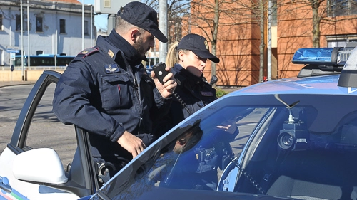 Il collaboratore domestico è stato arrestato dalla polizia