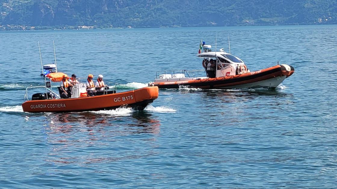 Gera Lario, barca a vela si ribalta nel lago: gravissima una donna di 63 anni