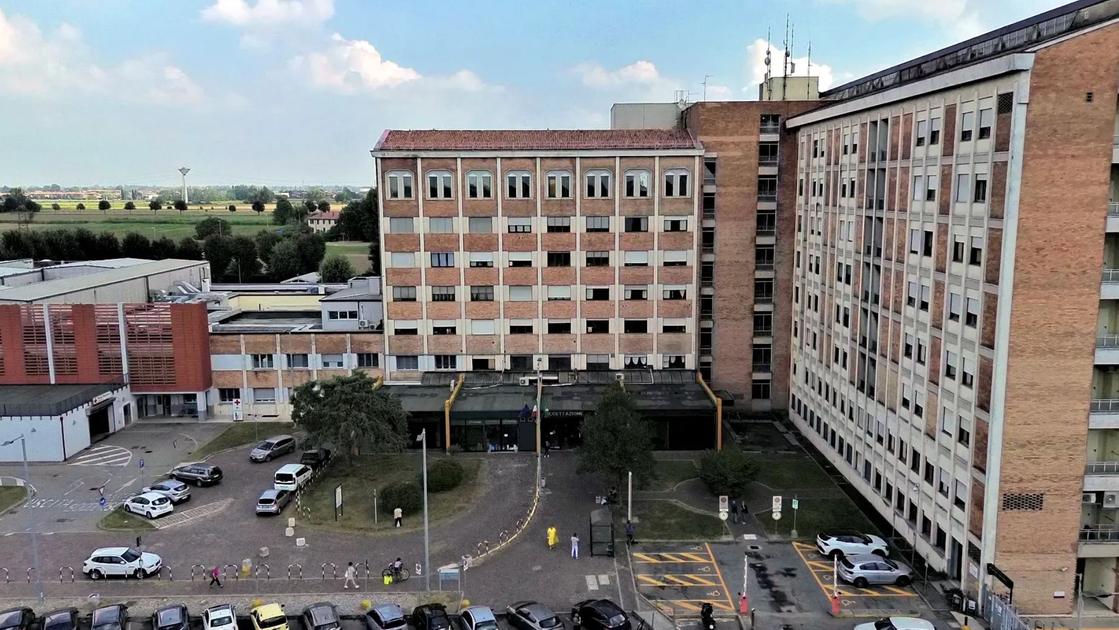 protesta davanti all8217ospedale di vizzolo il diritto di essere curati 232 violato ogni giorno