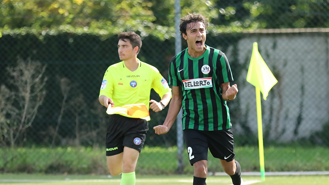 L’esultanza di Federico Berton dopo il gol al Mariano