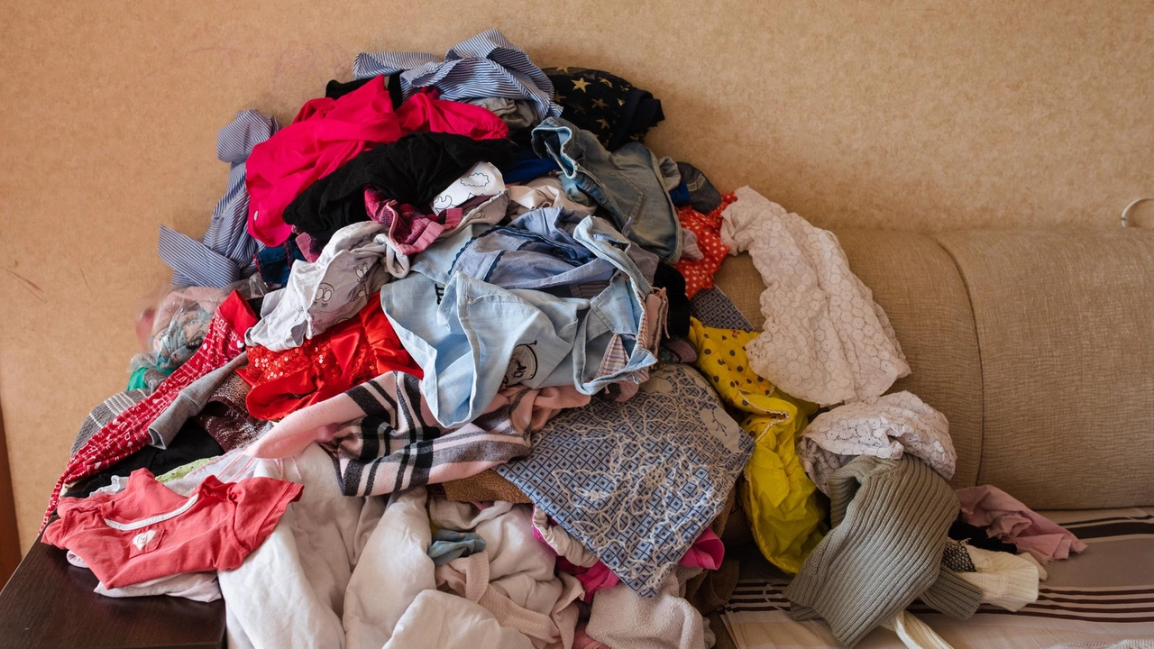 Raccolta differenziata abiti e tessuti,a Milano al via anche nei negozi