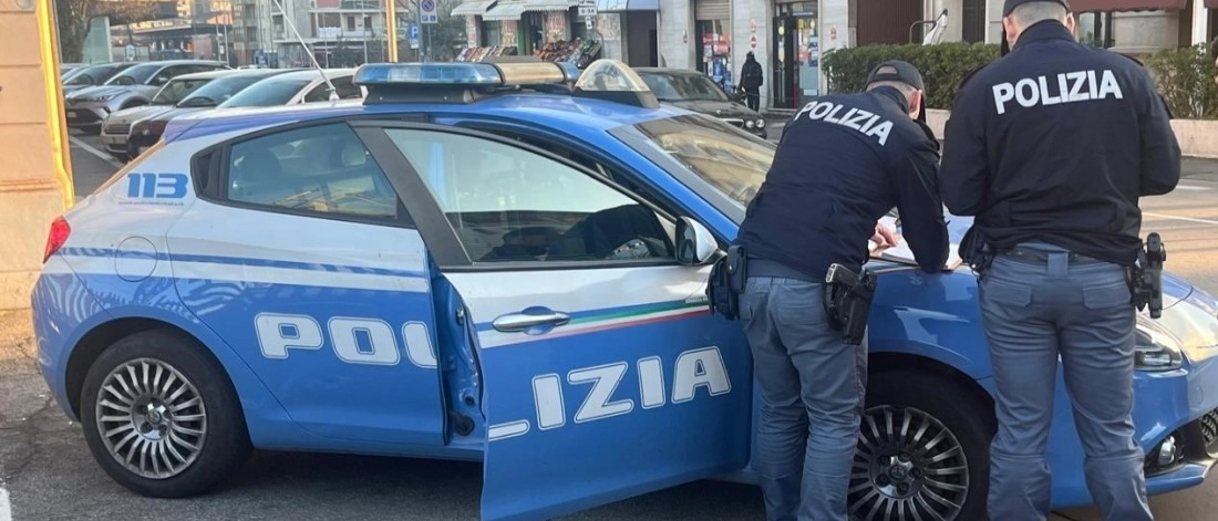 Hashish, denaro e un coltello nascosto sotto ai vestiti: 22enne denunciato a Gallarate