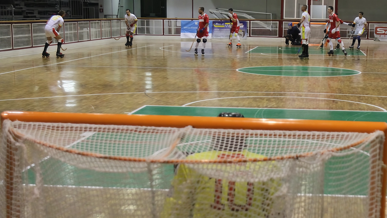 Il blasonato club gioca le gare di serie A1 al PalaRovagnati di Biassono, ma l’impianto chiuderà. In città non ci sono alternative e l’opzione Seregno è in forse. Il rischio di emigrare in Piemonte. Il blasonato club gioca le gare di serie A1 al PalaRovagnati di Biassono, ma l’impianto chiuderà. In città non ci sono alternative e l’opzione Seregno è in forse. Il rischio di emigrare in Piemonte.