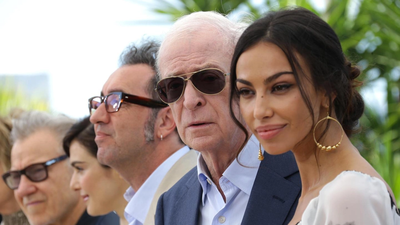 Madalina Ghenea con Paolo Sorrentino e Michael Caine, regista e protagonista di Youth - La giovinezza