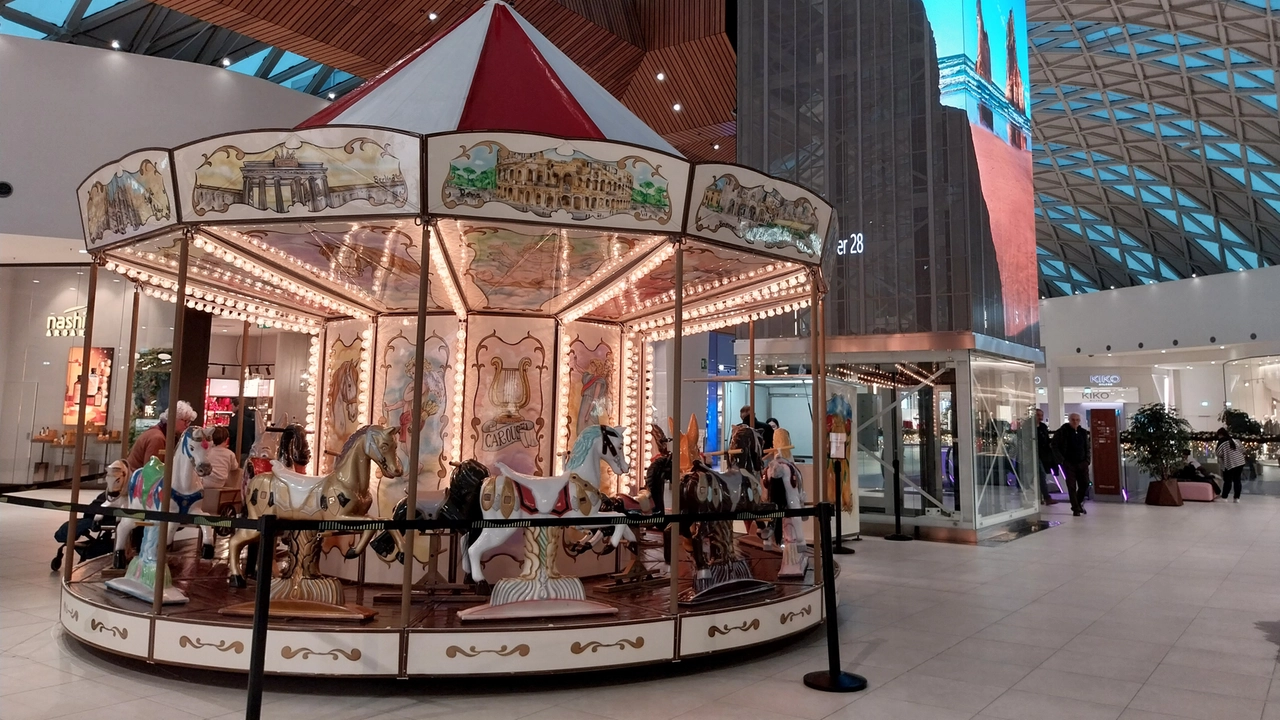 La giostrina dei cavalli al Merlata Bloom Milano La giostrina dei cavalli al Merlata Bloom Milano