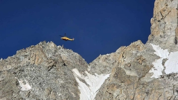 Tragedia in quota, l’alpinista bergamasco Fabio Medici muore sul Monte Bianco travolto da un seracco