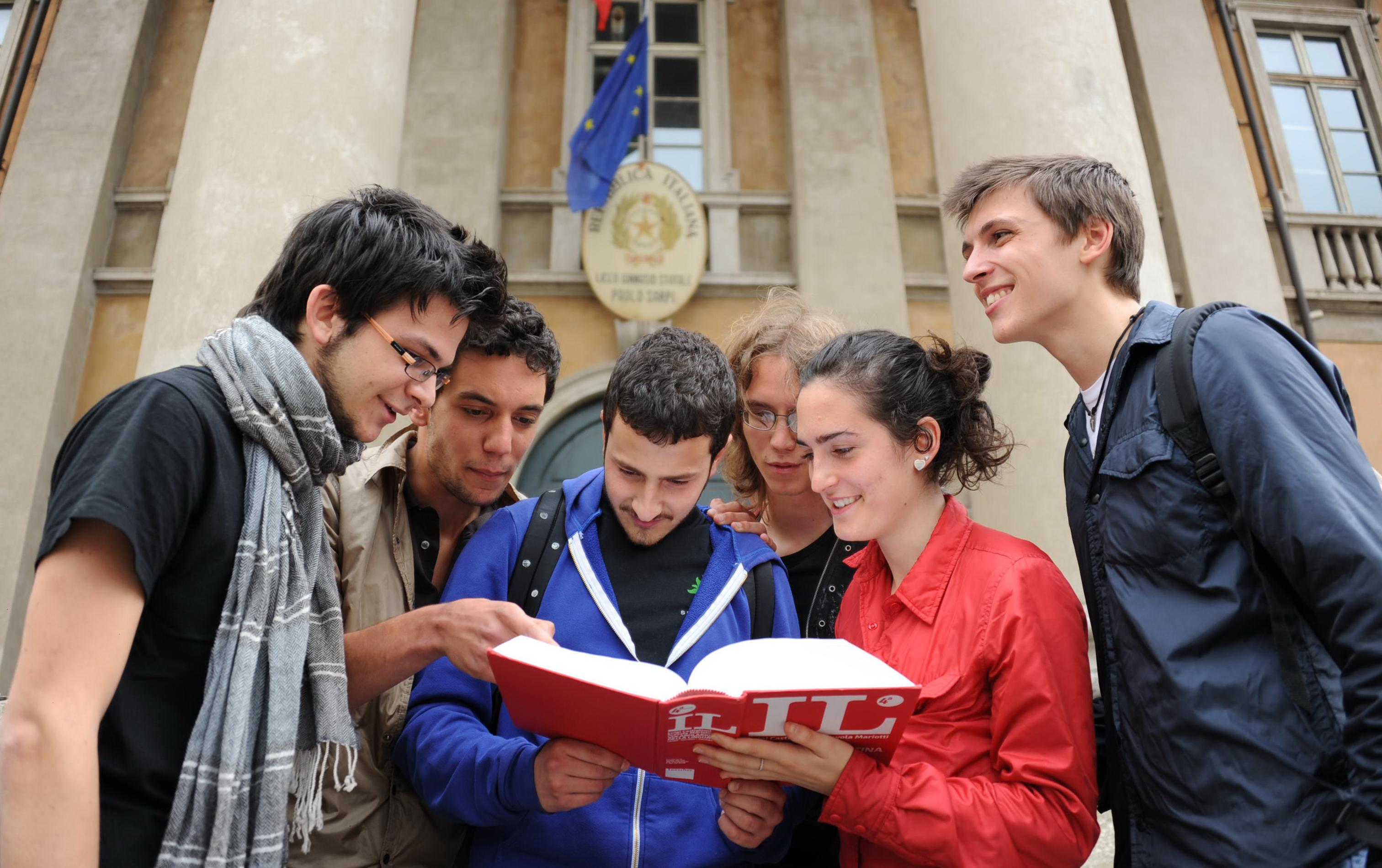 Maturità: tra i 9.056 candidati di Bergamo c’è anche Flavio, in ospedale per la leucemia Maturità: tra i 9.056 candidati di Bergamo c’è anche Flavio, in ospedale per la leucemia