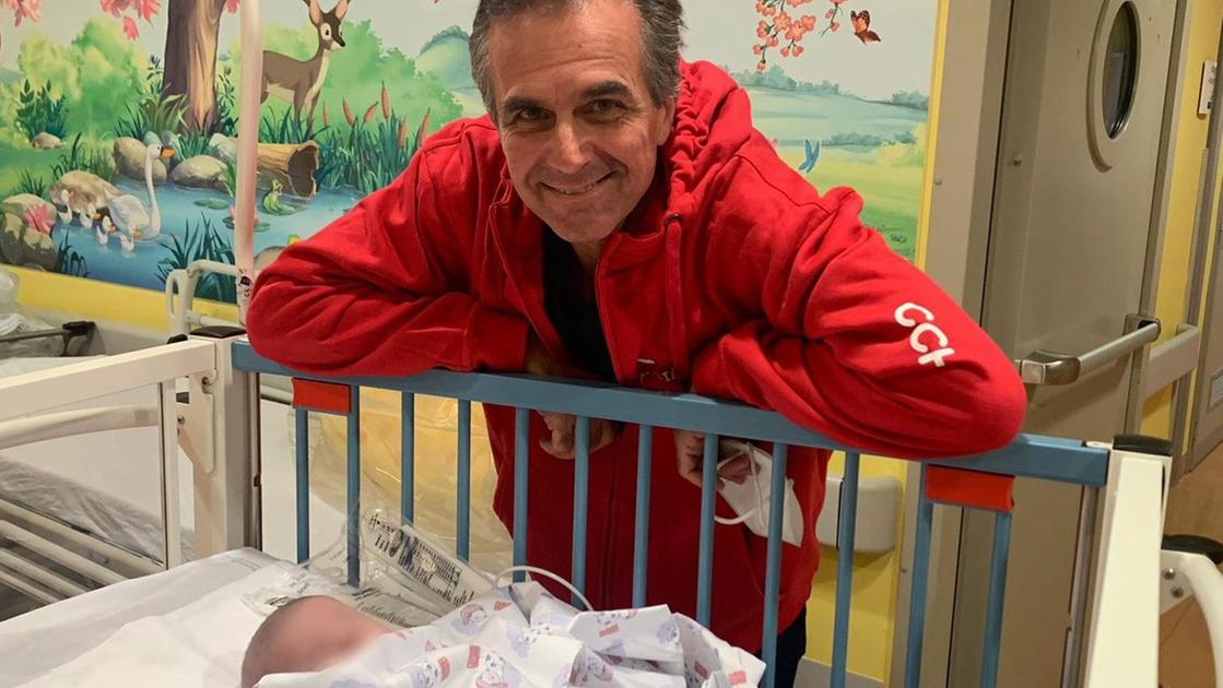 Salva la bimba piuma. Pesava solo 750 grammi è stata operata al cuore Salva la bimba piuma. Pesava solo 750 grammi è stata operata al cuore