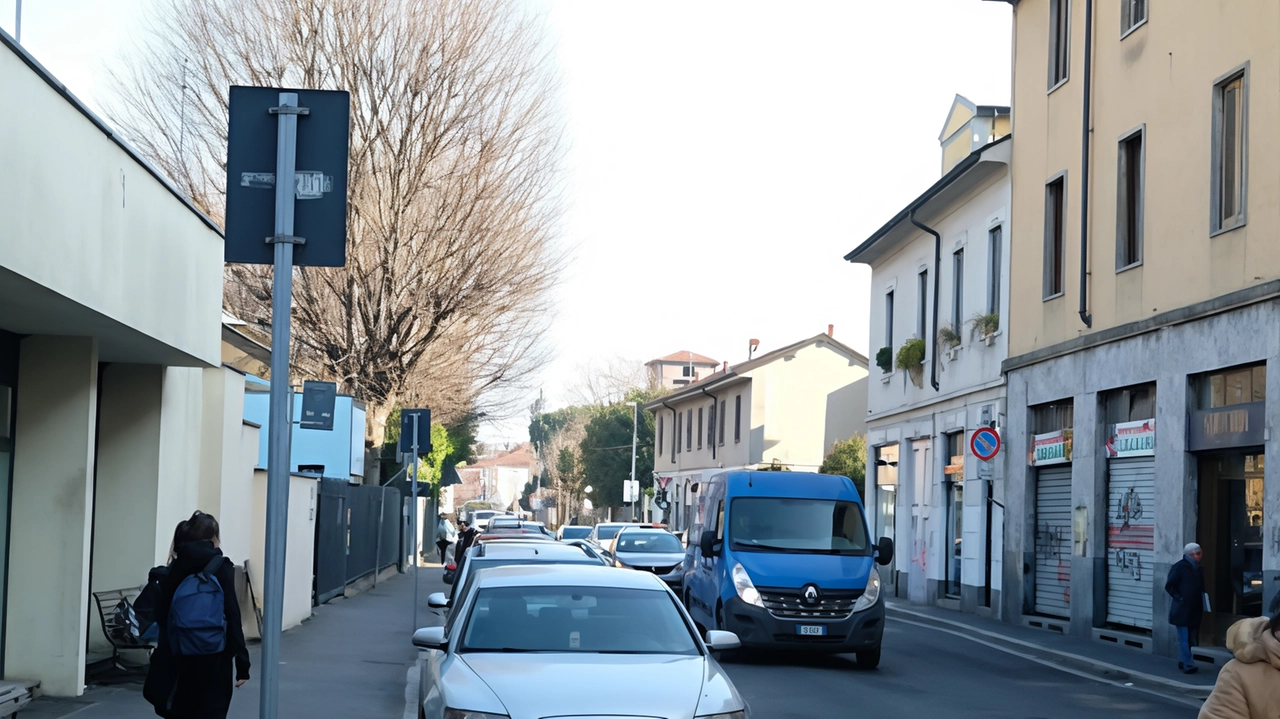 Via Luciano Manara, a un passo dal centro di Monza, eppure trascurata. Lo dicono i cittadini che ci... Via Luciano Manara, a un passo dal centro di Monza, eppure trascurata. Lo dicono i cittadini che ci...